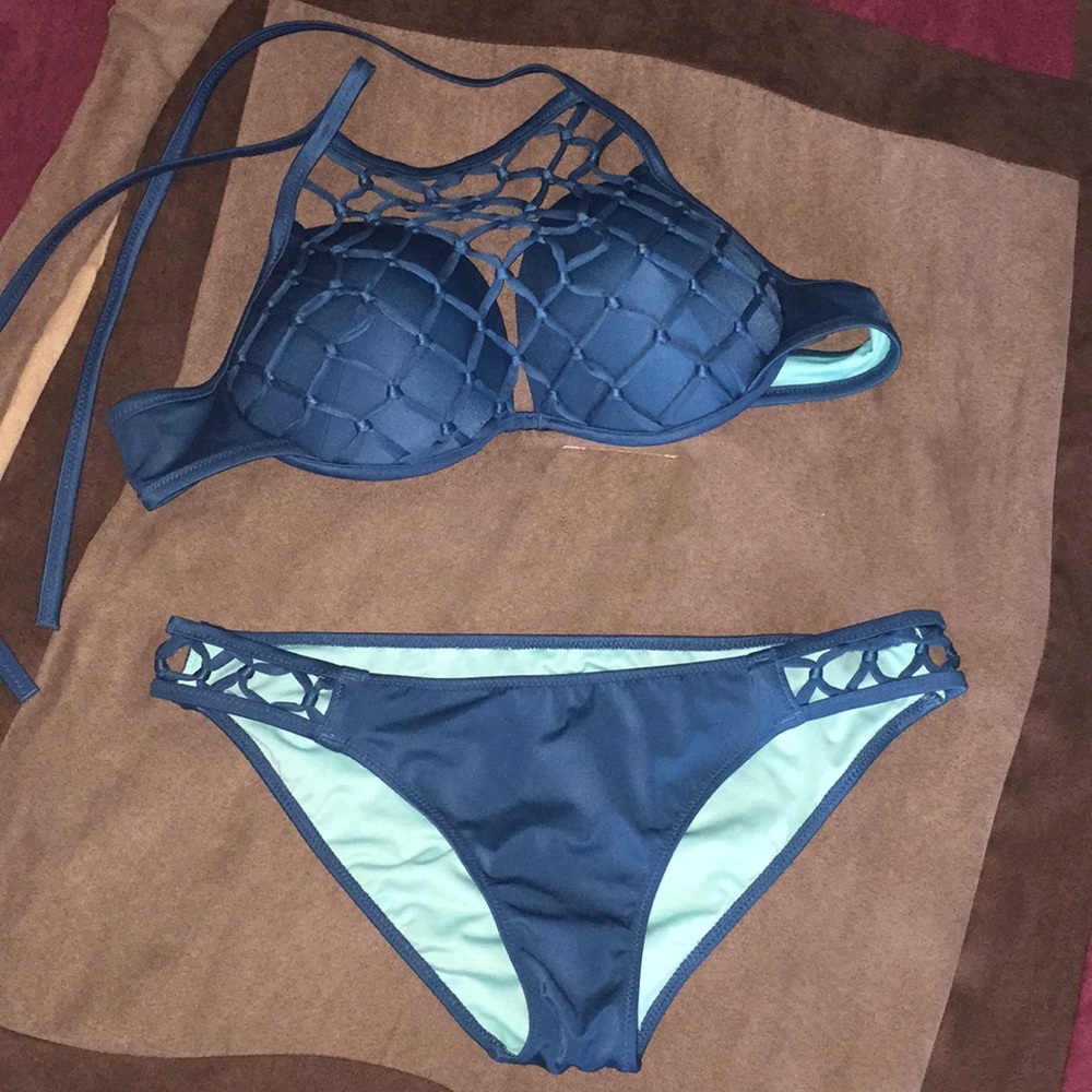 Medium/36C bikini NWOT Super cute!! Shade & Shore